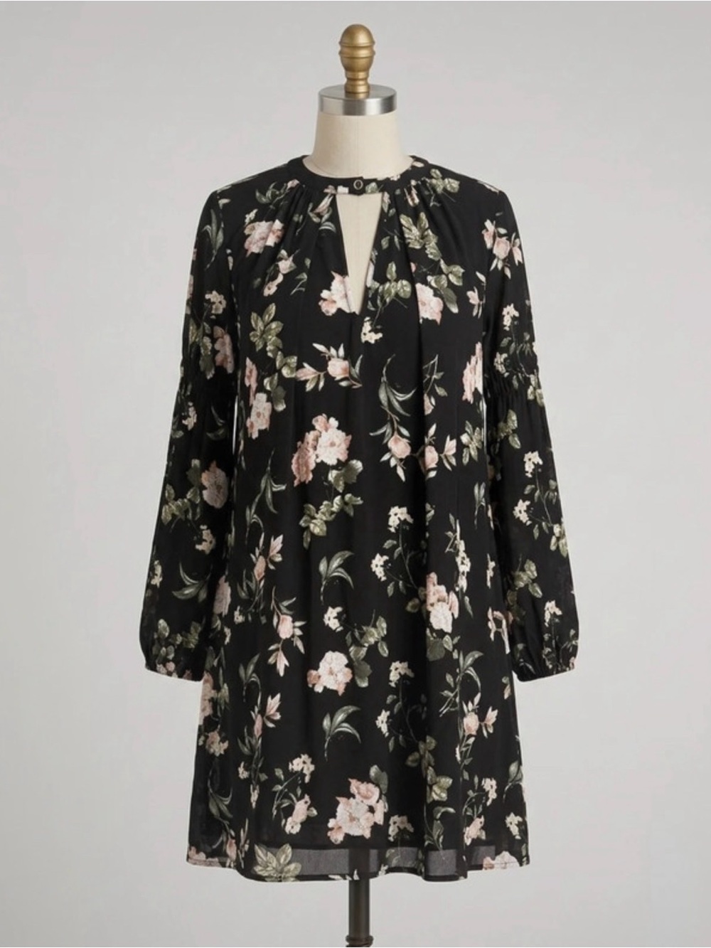 Black Floral V-Neck Long-Sleeve Dress